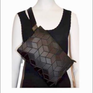 Geometric Tiled Small Belt Bag